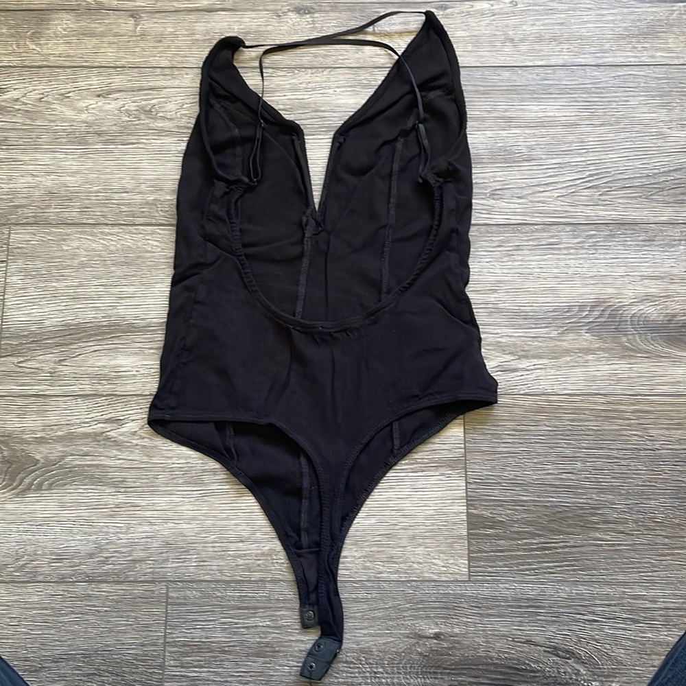 Free People | Crossover Criss Cross Strappy Open back V-Neck Bodysuit Medium - Picture 3 of 5